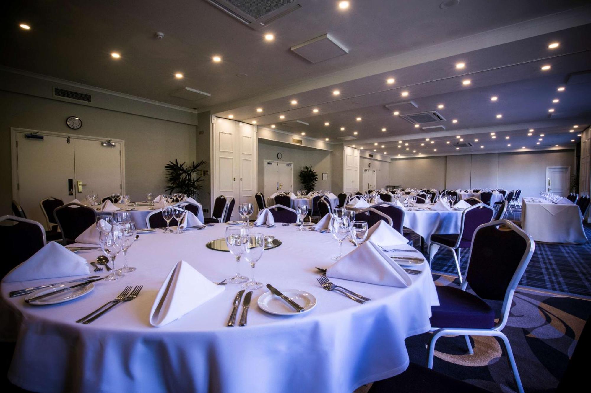 Doubletree By Hilton Cheltenham-Cotswolds Εξωτερικό φωτογραφία