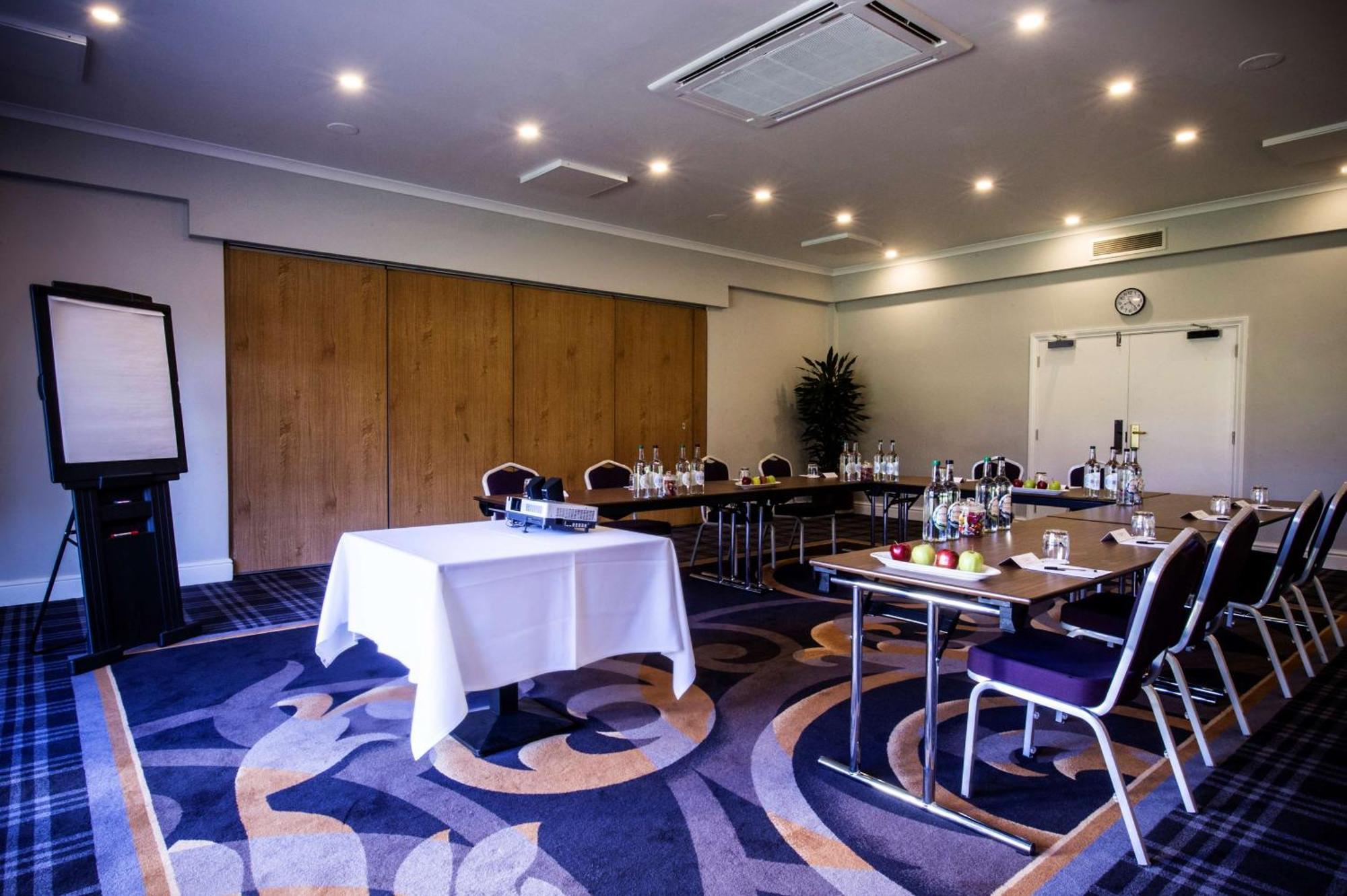 Doubletree By Hilton Cheltenham-Cotswolds Εξωτερικό φωτογραφία